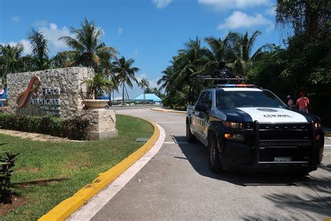 4 found dead in hotel area of Mexico's Cancun beach resort